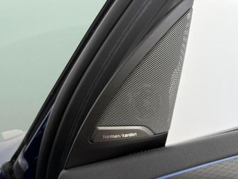 BMW iX3 80kWh M Sport Pro (286 ps) - PAN ROOF - GESTURE CONTROL - HUD