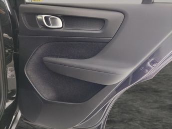 Volvo C40 Recharge 69kWh Plus (231 ps) - CARPLAY - ACTIVE LANE ASSIST - KE