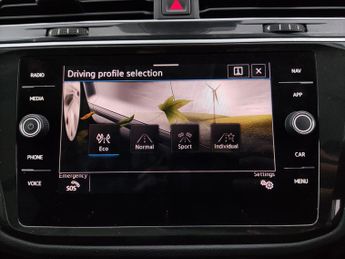 Volkswagen Tiguan 1.5 TSI Elegance DSG (150 ps) - KEYLESS ENTRY - PARK ASSIST - LE
