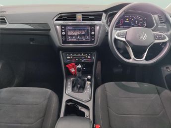 Volkswagen Tiguan 1.5 TSI Elegance DSG (150 ps) - KEYLESS ENTRY - PARK ASSIST - LE