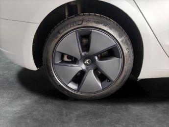 Tesla Model 3 Long Range RWD (282 ps) - KEYLESS ENTRY - SURROUND VIEW - PARK A