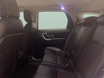 Land Rover Discovery Sport 2.0 TD4 SE Tech 4WD (180 ps) - HANDS-FREE BOOT RELEASE - BLUETOO