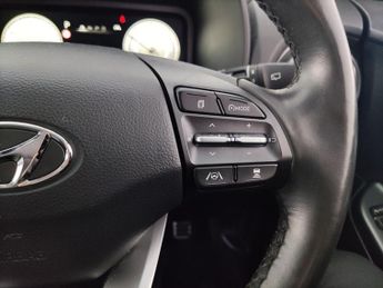Hyundai Kona 39kWh Premium (10.5kW Charger) (136 ps) - UPGRADED SOUND - LED