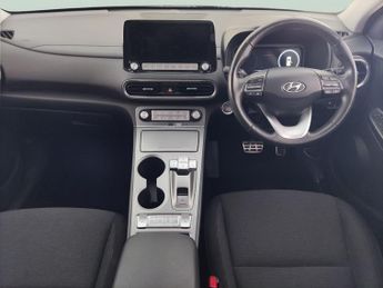 Hyundai Kona 39kWh Premium (10.5kW Charger) (136 ps) - UPGRADED SOUND - LED