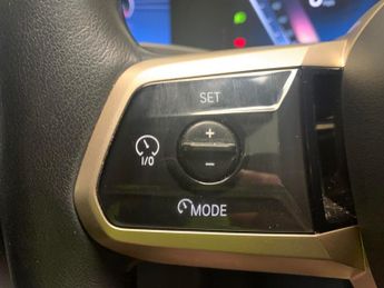 BMW iX 40 76.6kWh M Sport xDrive (326 ps) - HK AUDIO - DRIVING ASSISTAN
