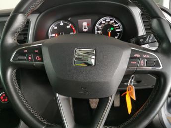 Seat Leon 1.6 TDI SE Dynamic ST DSG (115 ps) - PARK SENSORS - 17IN ALLOYS