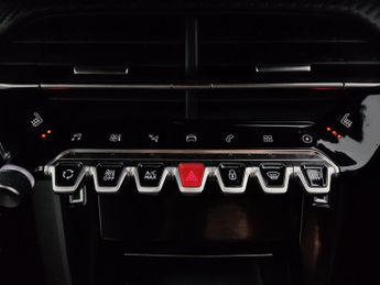Peugeot E-2008 50kWh GT (7kW Charger) (136 ps) - LED - REVERSE CAM - NAV