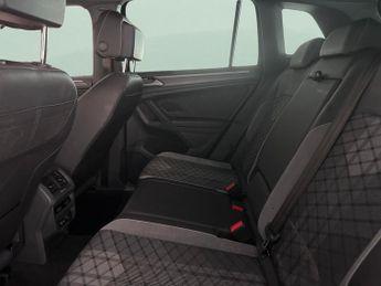 Volkswagen Tiguan 1.5 TSI R-Line DSG (150 ps) - HEATED SEATS - NAV - ASSISTANCE PA