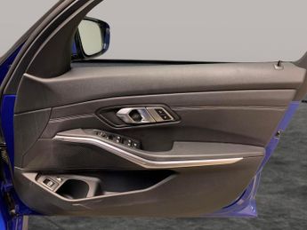 BMW 3 Series 2.0 330e 12kWh M Sport Touring Plug-in xDrive (292 ps) - VERNASC
