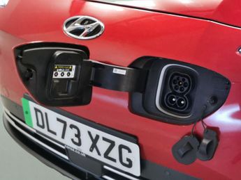 Hyundai Kona 39kWh Premium (10.5kW Charger) (136 ps) - HEATED SEATS - HEATED 