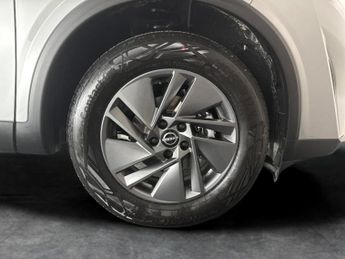 Nissan Qashqai 1.3 DIG-T MHEV Acenta Premium XTRON (158 ps) - BLIND SPOT ASSIST