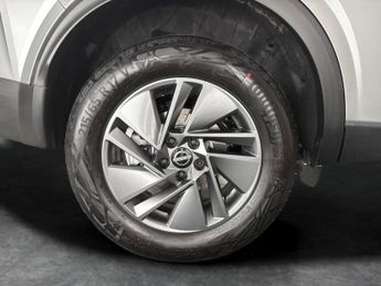Nissan Qashqai 1.3 DIG-T MHEV Acenta Premium XTRON (158 ps) - BLIND SPOT ASSIST