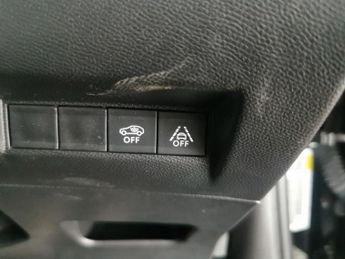 Peugeot E-2008 50kWh GT (7kW Charger) (136 ps) - LED - REVERSE CAM - NAV