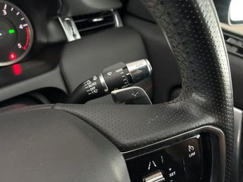 Land Rover Discovery Sport 2.0 D165 MHEV R-Dynamic S Plus 4WD (163 ps) - LANE DEPARTURE 