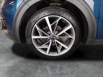 Kia Niro 1.6 GDi 3 DCT (139 bhp) - HEATED STEERING - LANE DEPARTURE 
