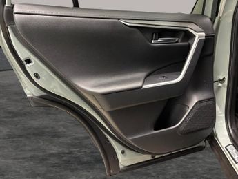 Toyota RAV4 2.5 VVT-h GPF Design CVT (218 ps) - LED - REVERSE CAM - NAV