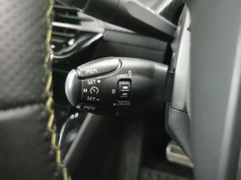 Peugeot E-2008 50kWh GT (7kW Charger) (136 ps) - LED - REVERSE CAM - NAV