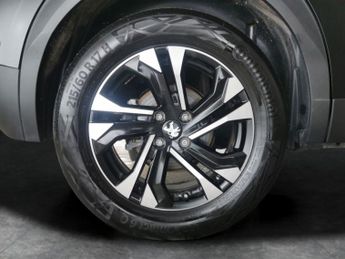 Peugeot E-2008 50kWh GT (7kW Charger) (136 ps) - LED - REVERSE CAM - NAV
