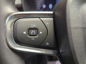 Volvo C40 Recharge 69kWh Plus (231 ps) - CARPLAY - ACTIVE LANE ASSIST - KE