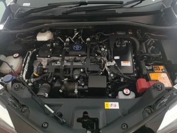Toyota C-HR 1.8 VVT-h GPF Design CVT (122 ps) - REVERSE CAM - NAV - HEATED S