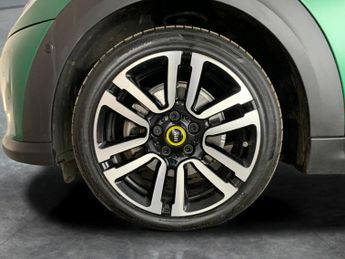 Mini Electric Hatch Cooper SE 32.6kWh Level 3 (184 ps) - 17IN ALLOYS - PAN ROOF - HU