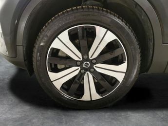 Volvo XC40 Recharge Twin 82kWh Plus AWD (408 ps) - BLACK ROOF RAILS - KEYLE