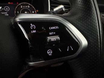 Jaguar F-PACE 2.0 D165 MHEV R-Dynamic SE AWD (163 ps) - BLIND SPOT ASSIST