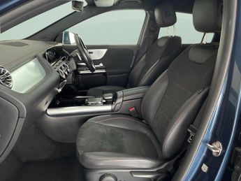 Mercedes-Benz EQA EQA 250 66.5kWh AMG Line (190 ps) - ADAPTIVE LIGHTS - HEATED LEA