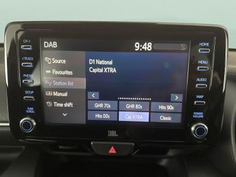 Toyota Yaris 1.5 VVT-h Dynamic E-CVT (116 ps) [City Pack] - APPLE CARPLAY - R