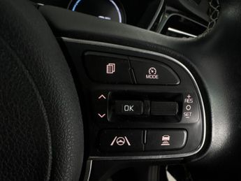 Kia Niro 64kWh 2 (201 bhp) APPLE CARPLAY - REV CAM - KEYLESS