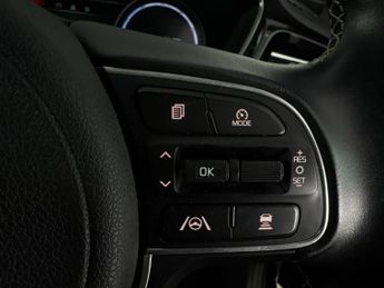 Kia Niro 64kWh 2 (201 bhp) - LANE DEPARTURE  - WIFI - BLUETOOTH