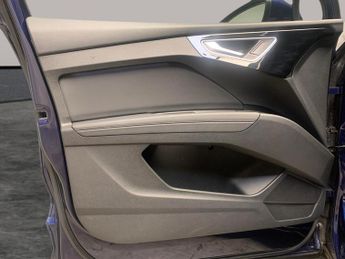 Audi Q4 E-tron 40 S line Sportback 82kWh (204 ps) - LANE DEPARTURE  - BLUETOOTH