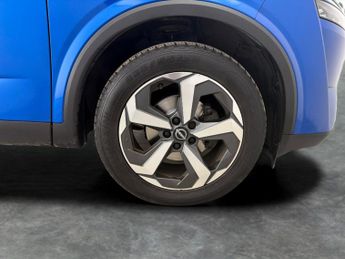 Nissan Qashqai 1.3 DIG-T MHEV N-Connecta XTRON (158 ps) - INTELLIGENT LANE INTE