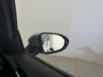 Volkswagen ID.3 Pure Performance 45kWh Life (150 ps) - BLUETOOTH - PARK SENSORS 