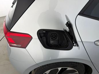 Volkswagen ID.3 Pure Performance 45kWh Life (150 ps) - BLUETOOTH - PARK SENSORS 