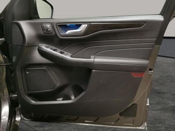 Ford Kuga 2.5 Duratec 14.4kWh Vignale Plug-in CVT (225 ps) - KEYLESS ENTRY