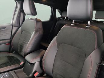 Ford Kuga 2.5 EcoBoost Duratec 14.4kWh ST-Line Plug-in CVT (225 ps) - KEYL