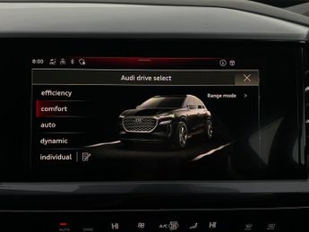 Audi Q4 E-tron 40 S line 82kWh (204 ps) - CARPLAY - LED - REVERSE CAM