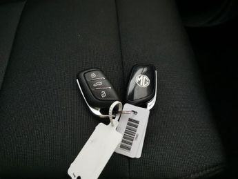 MG Mg4 64kWh SE Long Range (203 ps) - BLUETOOTH - DRIVING MODES