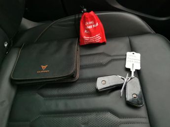 Cupra Formentor 1.4 eHybrid 12.8kWh V2 Plug-in DSG (204 ps) - KEYLESS ENTRY - PA