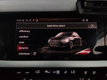 Audi A3 1.4 TFSIe 40 S line Sportback Plug-in S Tronic 13kWh (204 ps) - 