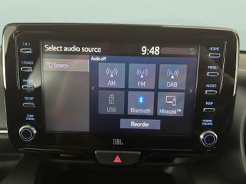 Toyota Yaris 1.5 VVT-h Dynamic E-CVT (116 ps) [City Pack] - APPLE CARPLAY - R