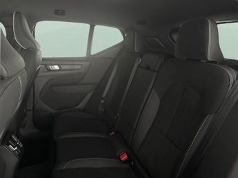 Volvo XC40 Recharge 69kWh Plus (231 ps) - KEYLESS ENTRY - PARK ASSIST - LED
