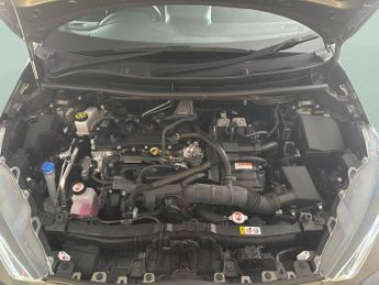 Toyota Yaris 1.5 VVT-h Dynamic E-CVT (116 ps) [City Pack] - APPLE CARPLAY - R