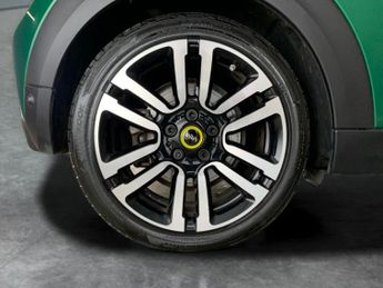 Mini Electric Hatch Cooper SE 32.6kWh Level 3 (184 ps) - 17IN ALLOYS - PAN ROOF - HU