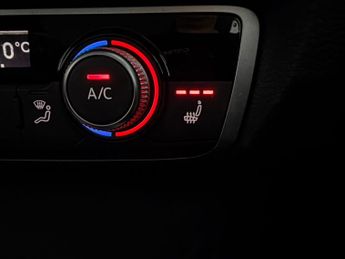 Audi Q3 1.4 TFSIe 45 Technik Plug-in S Tronic 13kWh (245 ps) - LED - REV