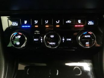 Skoda Superb 1.4 TSI iV 13kWh Laurin & Klement Plug-in DSG (218 ps) - LED - S