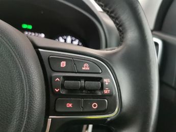 Kia Sportage 2.0 CRDi KX-3 AWD (134 bhp) - NAV - ADAPTIVE LIGHTS - HEATED SEA