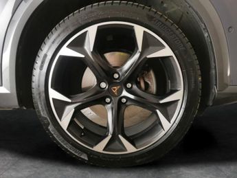 Cupra Formentor 1.4 eHybrid 12.8kWh V2 Plug-in DSG (204 ps) - KEYLESS ENTRY - PA