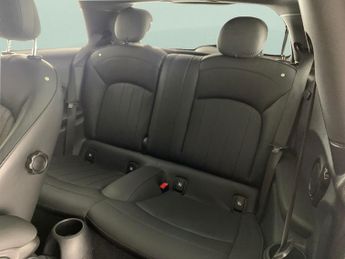 Mini Electric Hatch Cooper SE 32.6kWh Level 3 (184 ps) - 17IN ALLOYS - PAN ROOF - HU